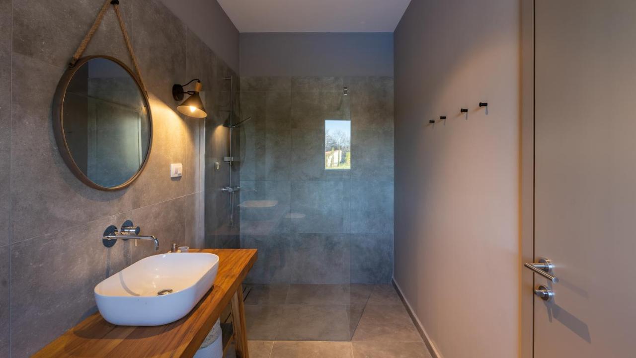 Villa & Jardin - Luxury Villa With Swimming Pool Vrh  Zewnętrze zdjęcie