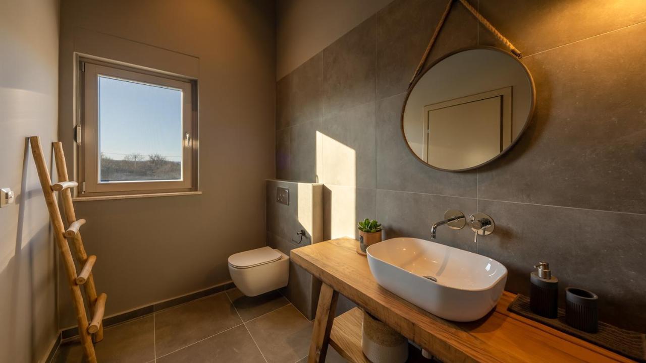 Villa & Jardin - Luxury Villa With Swimming Pool Vrh  Zewnętrze zdjęcie